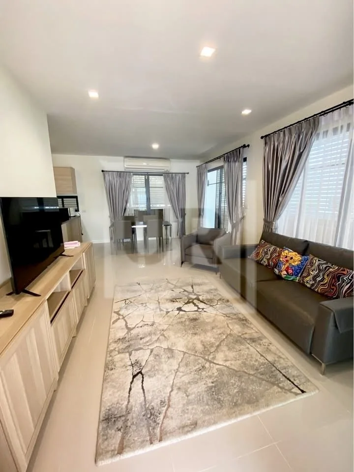 Modern 3-Bedroom Pool Villa in Koh Kaew, property photo