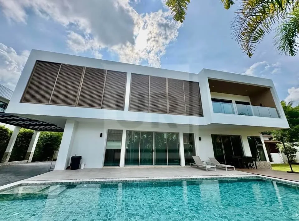 Mornings by Your Own Pool at This 4-Bedroom Pool Villa, property photo