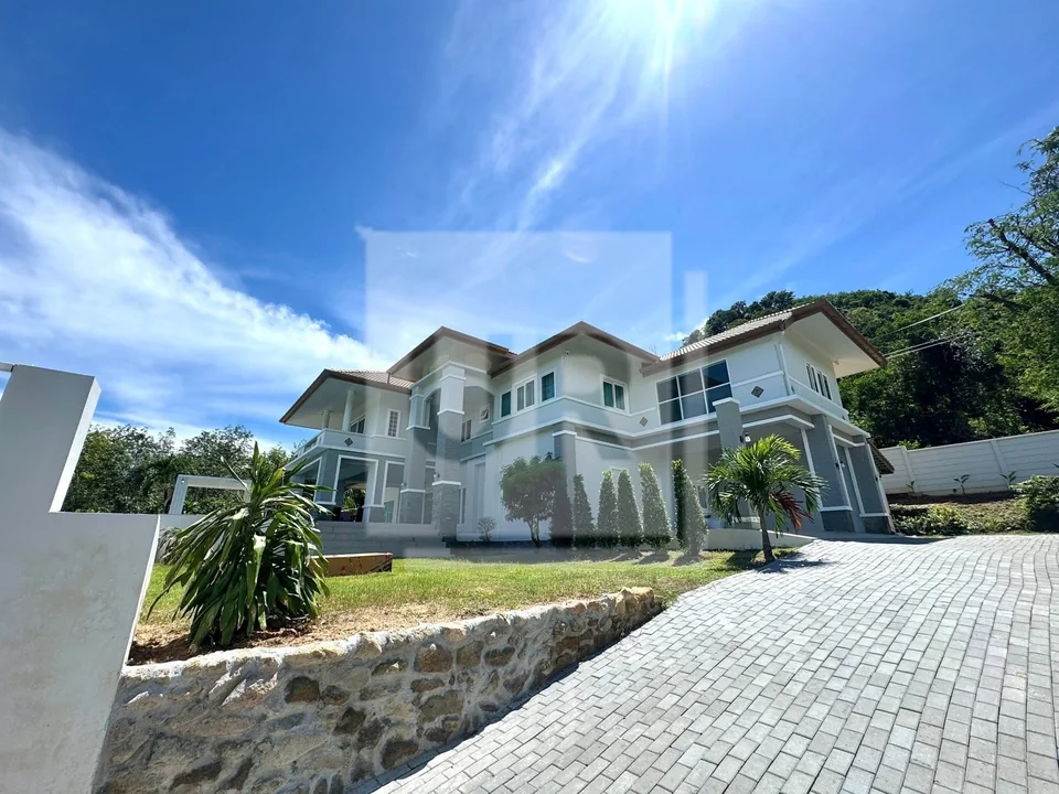 7-Bedroom House in Mai Khao, property photo