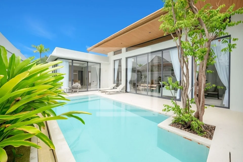 Modern Luxury Pool Villa in Chalong, property photo