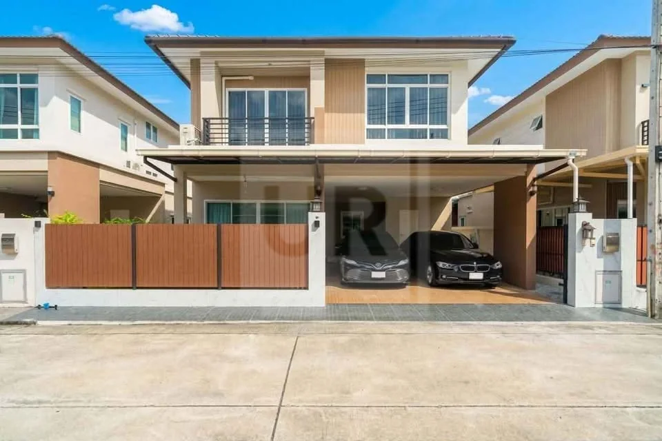 3-Bedroom House in Kathu, property photo