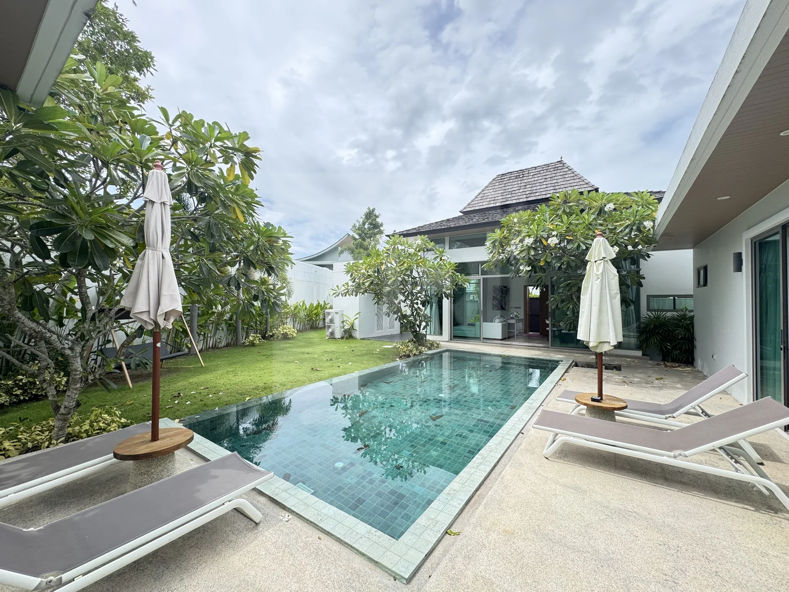 Private Pool 2-Bedroom Pool Villa in Choeng Thale, property photo