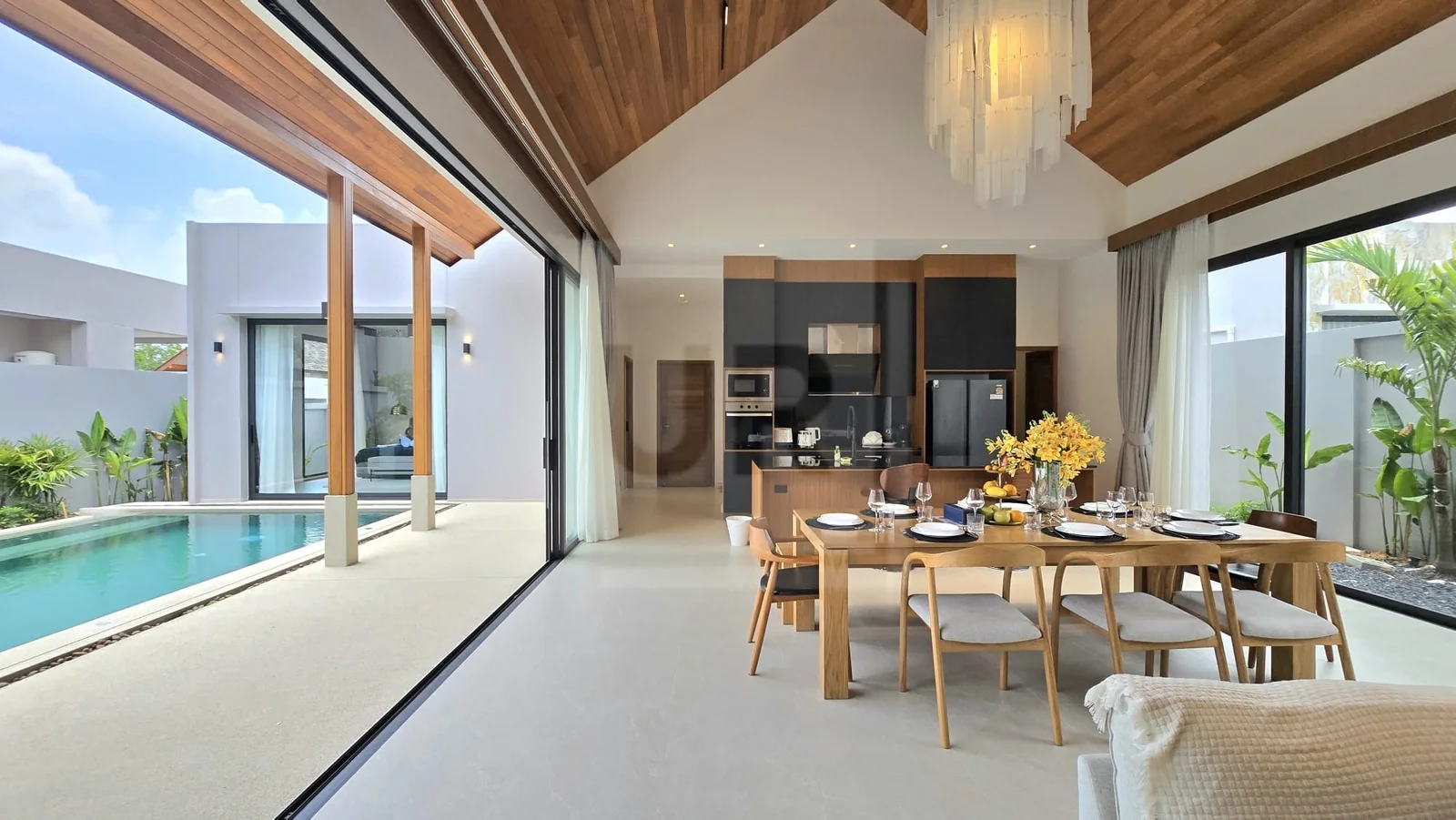 Private Pool 3-Bedroom Pool Villa in Choeng Thale, property photo