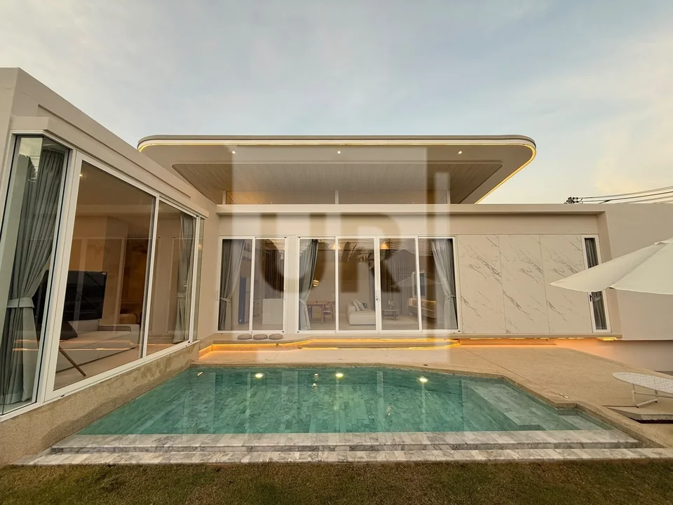 3-Bedroom Pool Villa for Poolside Living in Rawai, property photo