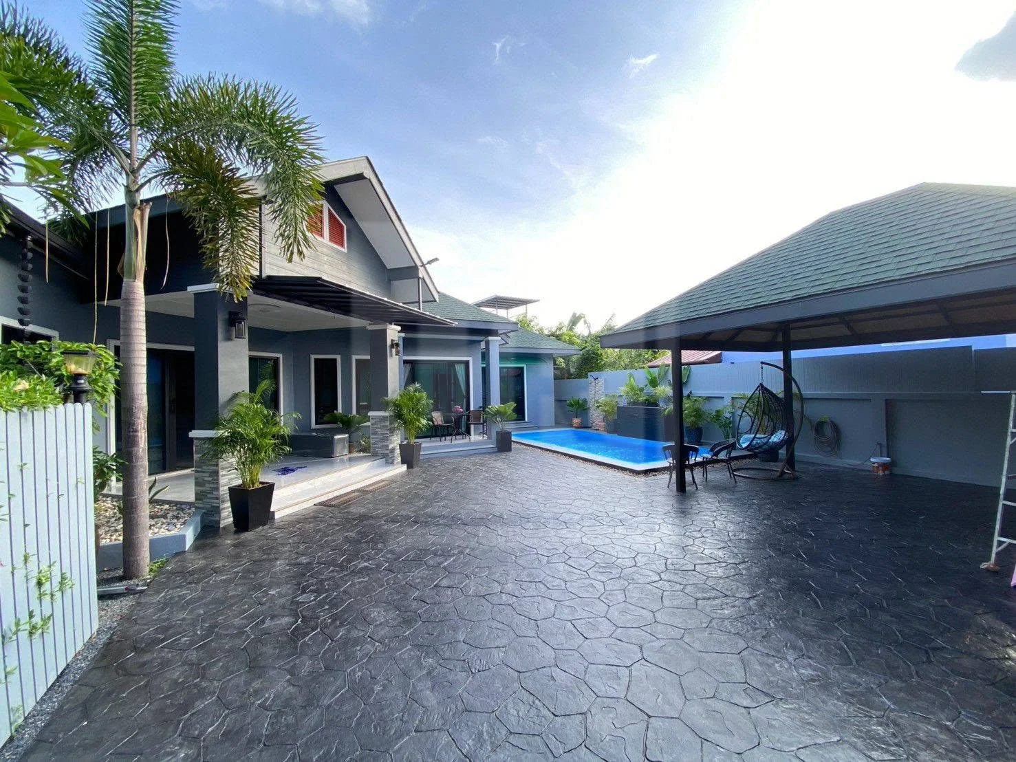 3-Bedroom Pool Villa in Choeng Thale, property photo