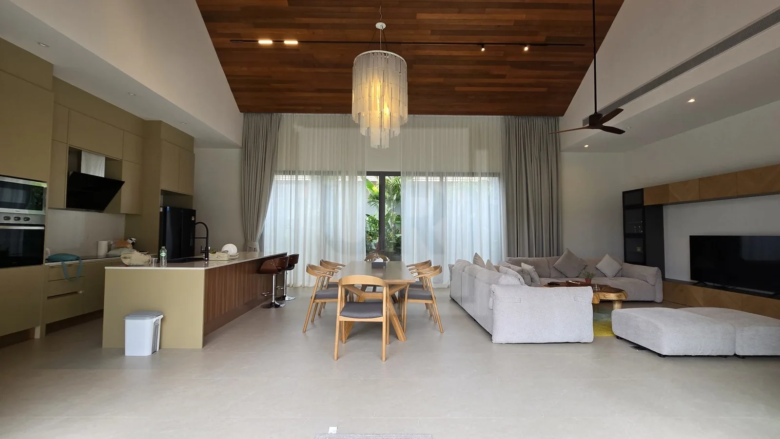 Private Pool 3-Bedroom Pool Villa in Choeng Thale, property photo
