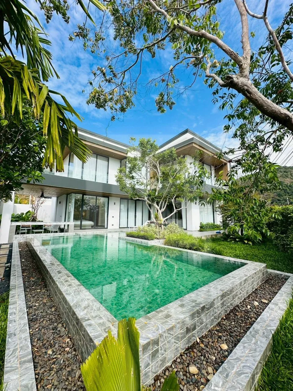 Private 5-Bedroom Pool Villa in Rawai, property photo