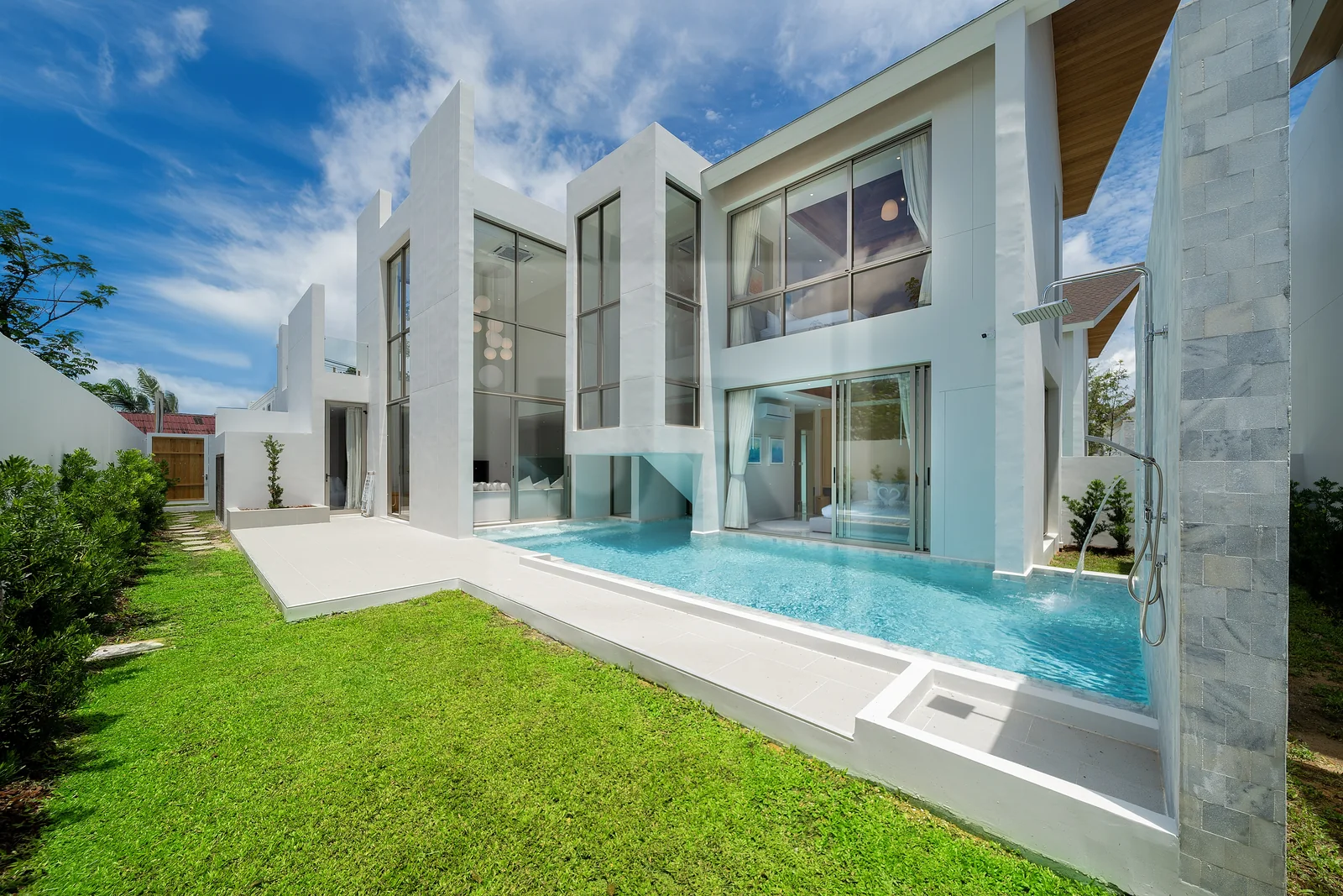 Private Pool 4-Bedroom Pool Villa in Choeng Thale, property photo