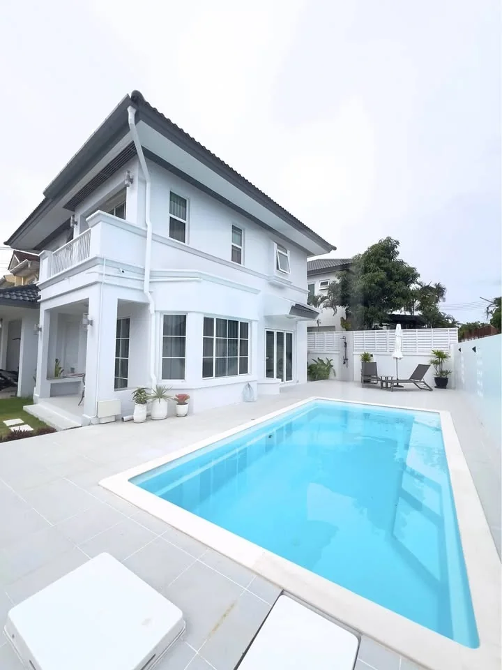 Easy Phuket Living at This Villa in Chalong, property photo