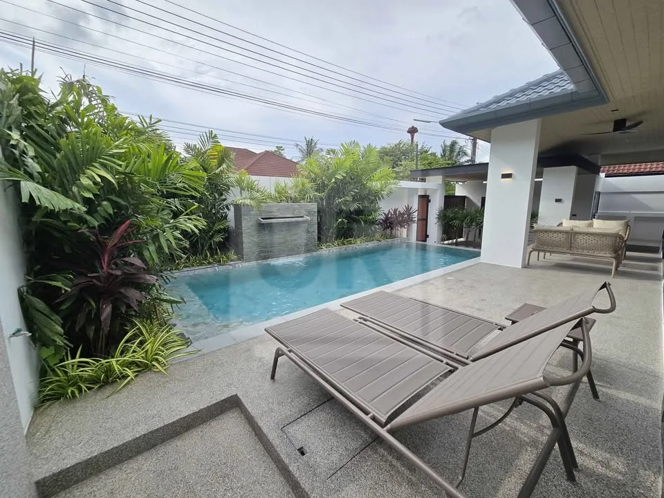 3-Bedroom Pool Villa in Choeng Thale, property photo