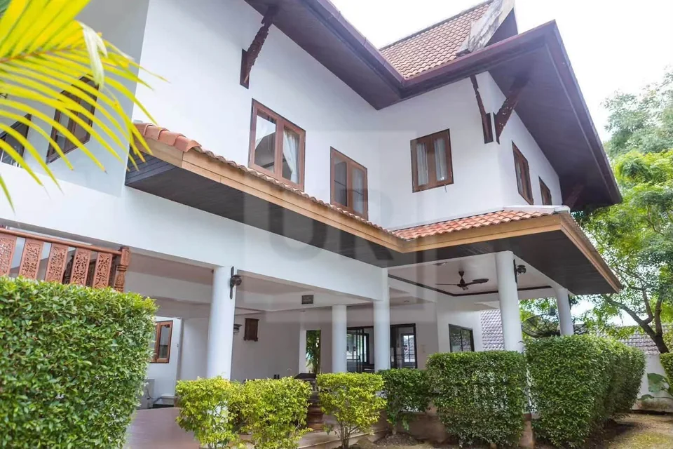 3-Bedroom  Thai Style House in Chalong, property photo