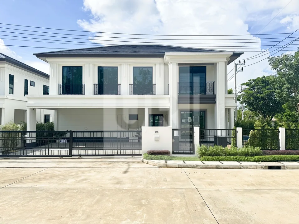 Elegant Contemporary Family Villa, property photo