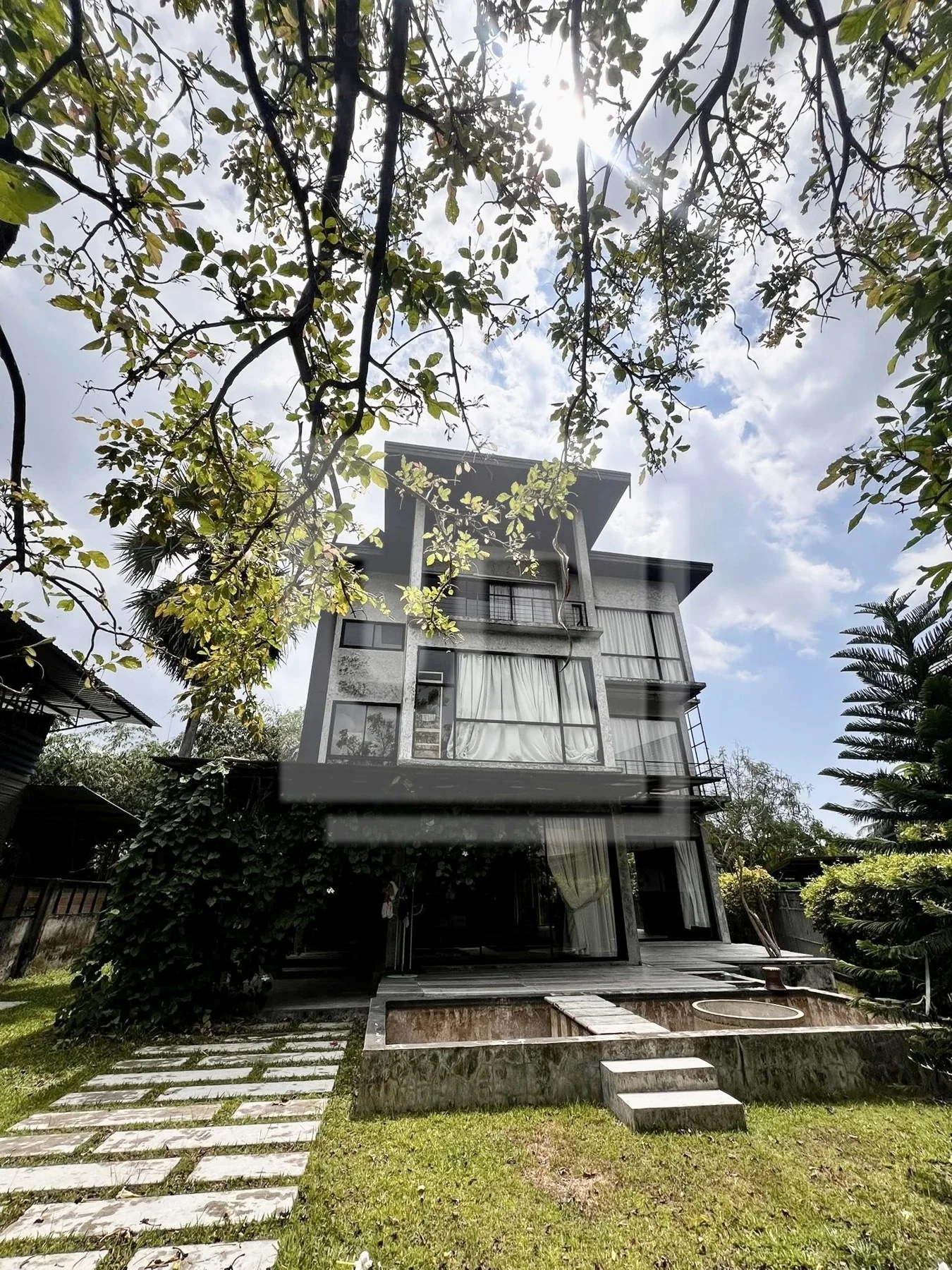 Contemporary Living Surrounded by Nature, property photo