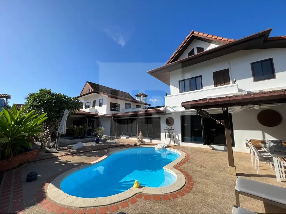 Private Pool Villa with Spacious in Chalong, property photo