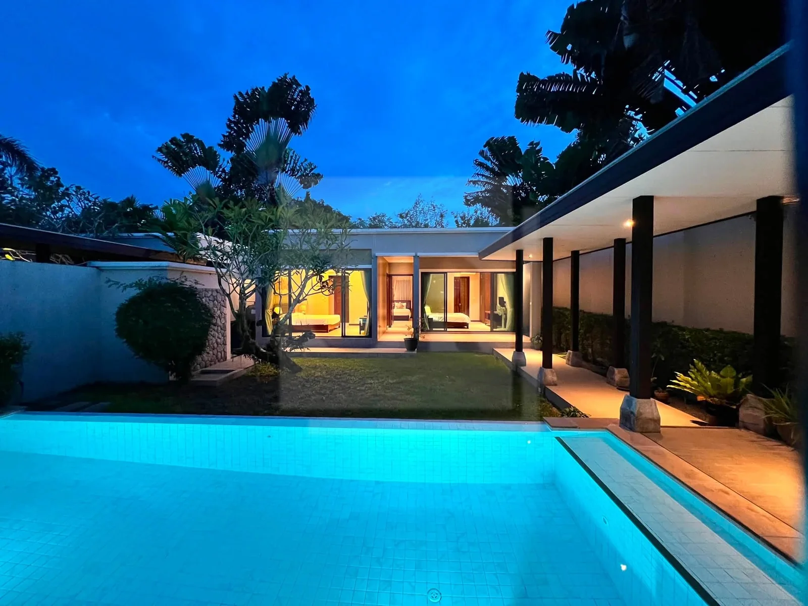 Modern Pool Villa in Manik, property photo