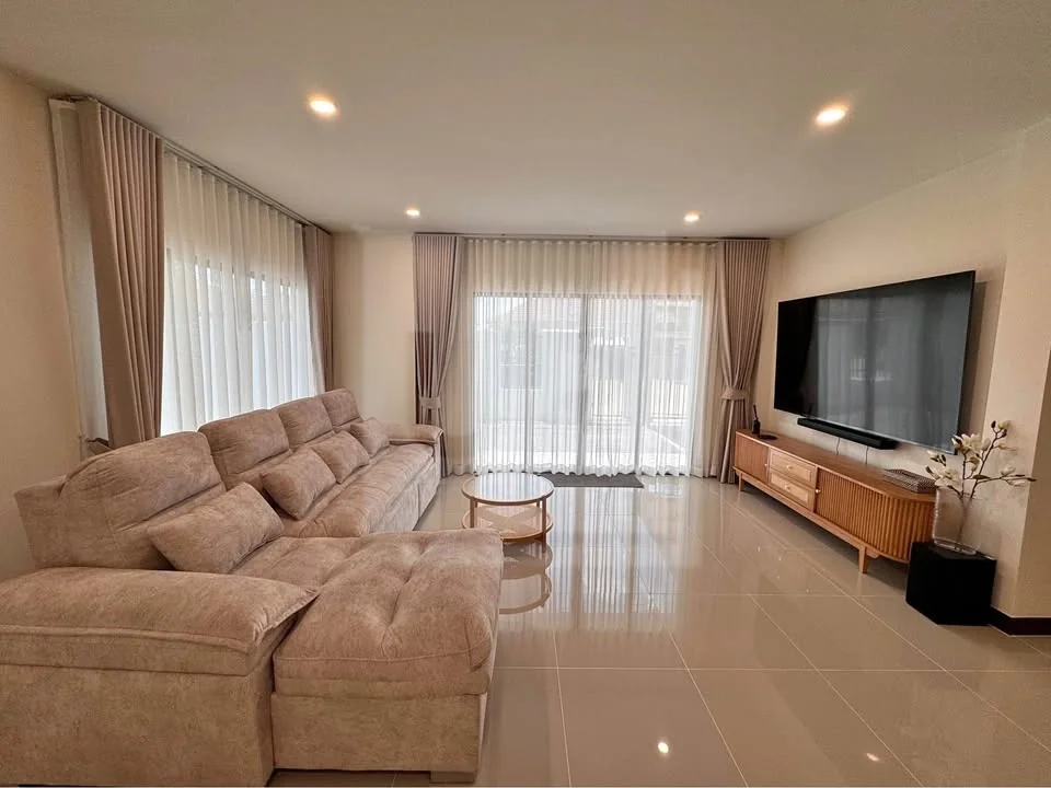 3-Bedroom House Shaped Around Easy Phuket Living, property photo