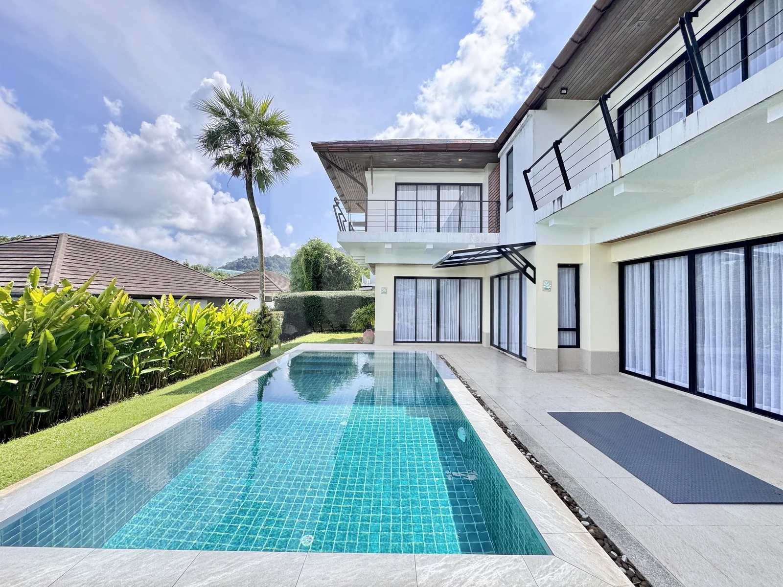 3-Bedroom Pool Villa for in Kathu, property photo