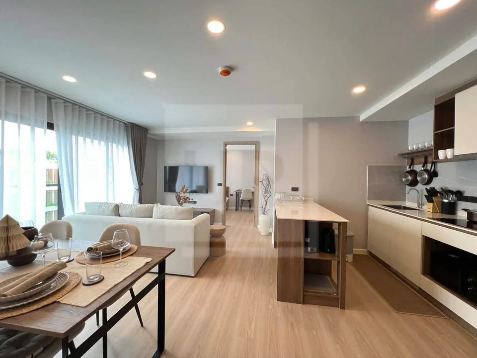 2-Bedroom Condo in Choeng Thale, property photo