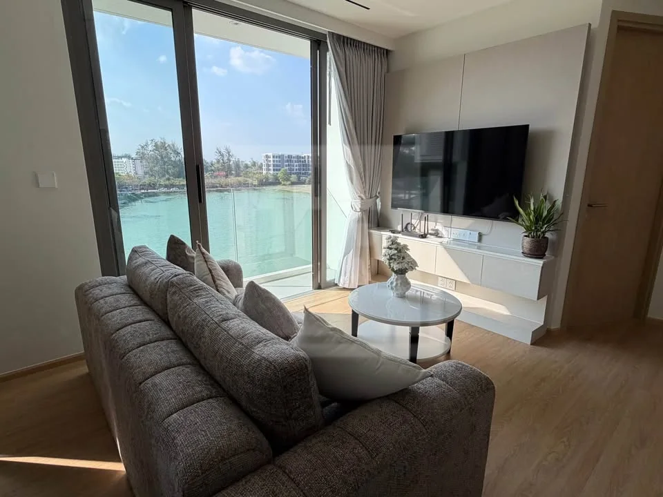 2-Bedroom Condo in Choeng Thale, property photo