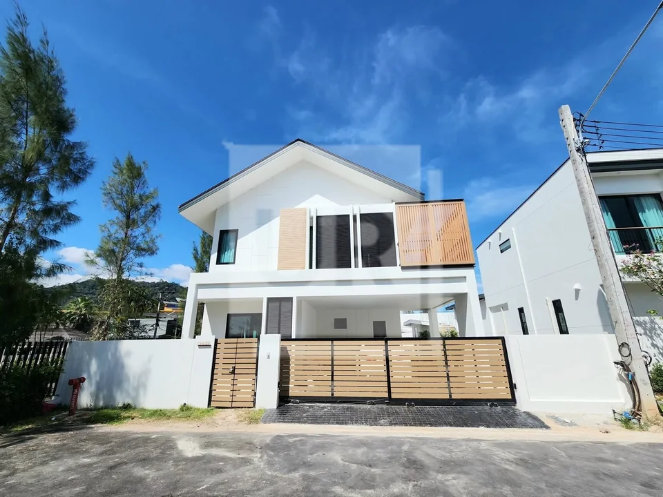 Nimman 4 Bedroom Pool Villa, property photo